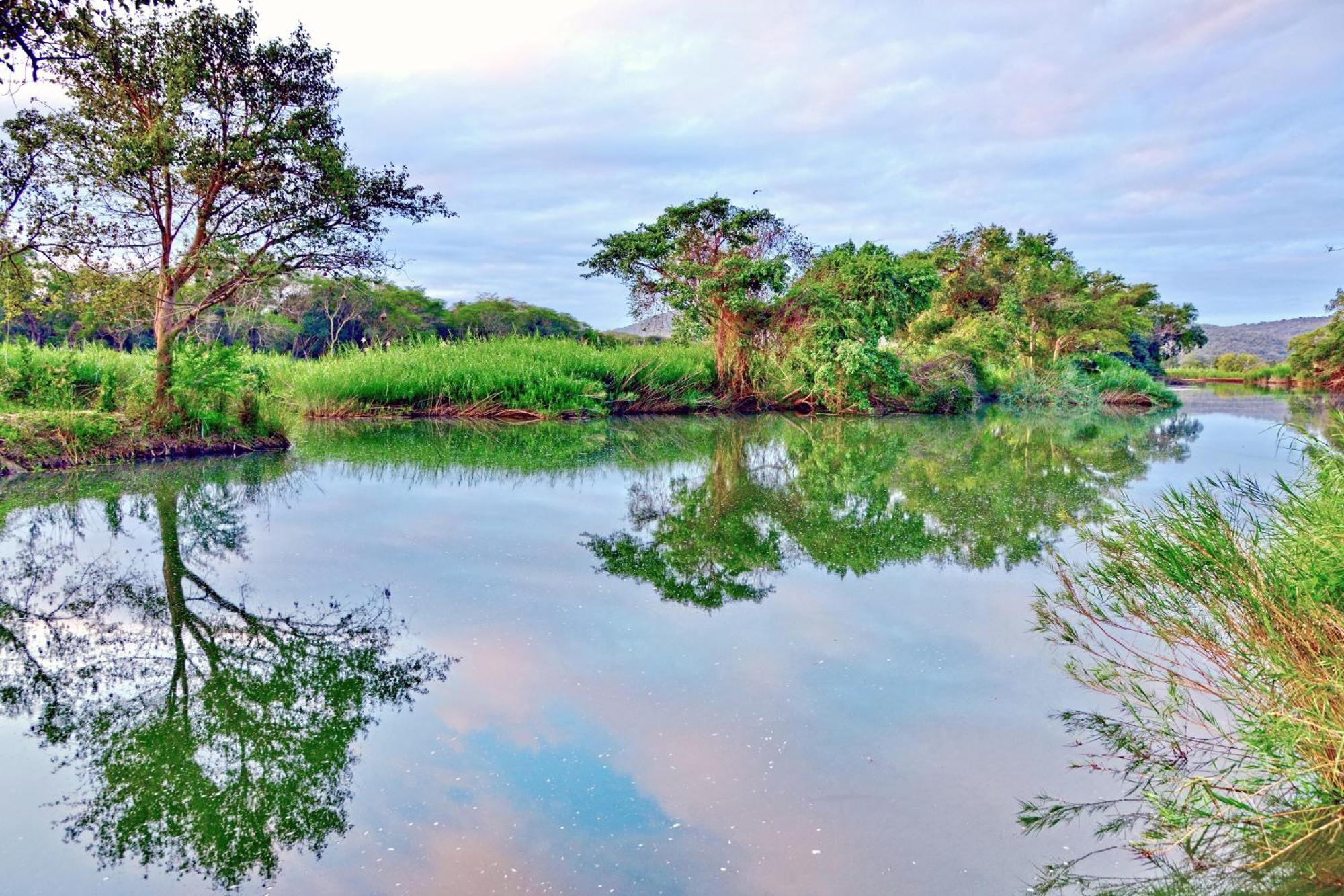 Komati River Chalets Komatipoort Dış mekan fotoğraf