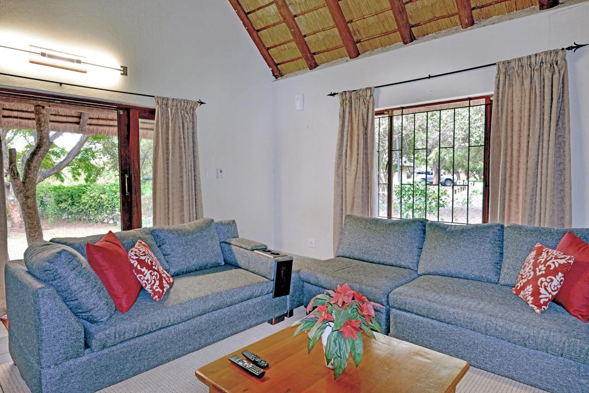 Komati River Chalets Komatipoort Dış mekan fotoğraf